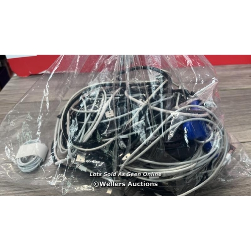 1749 - BAG OF CHARGING CABLES