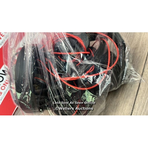 1758 - BAG OF HEADPHONES