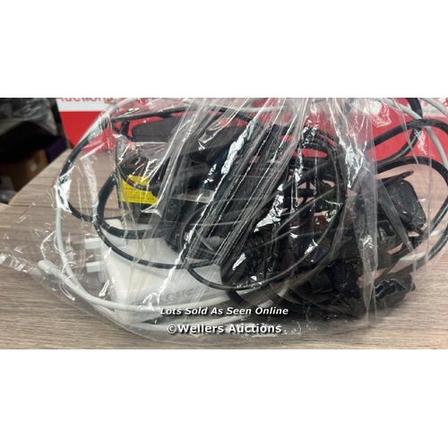 1761 - BAG OF CHARGERS INCL. APPLE