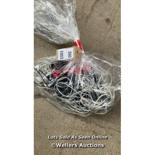 1789 - BAG OF EARPHONES