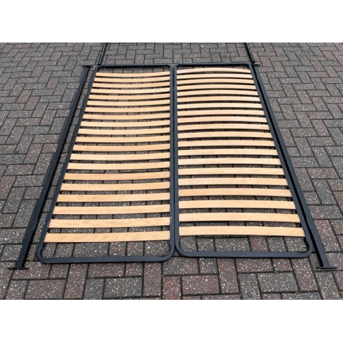 20 - A METAL FRAMED BED WITH WOODEN SLATS, APPROX 200CM LONG X 154CM WIDE / CONTAINER NO: 70216