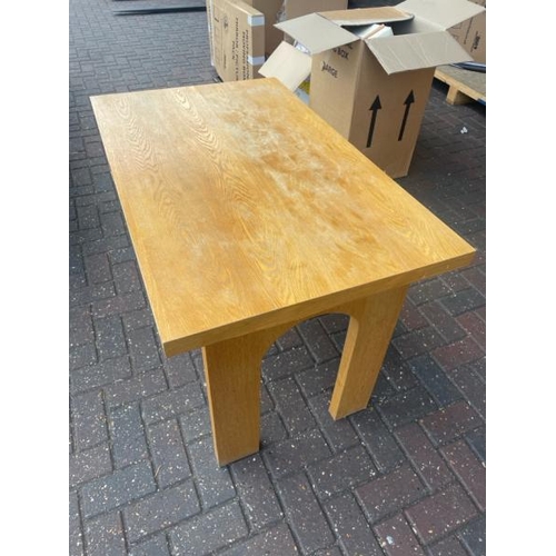 35 - SMALL WOODEN TABLE, DAMAGED LEG, 76CM (H) X 100CM (L) X 61CM (D) / CONTAINER NO: 110343