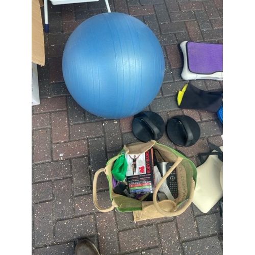 38 - QUANTITY OF HOME GYM EQUIPMENT AND FITNESS DVD'S / CONTAINER NO: 110343