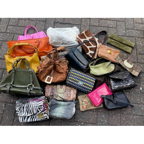 42 - LARGE QUANTITY OF HANDAGS, BRANDS INCL. CARLA FERRERI, CELINE, TODS, LUELA, MISSONI, JUICY COUTURE /... 