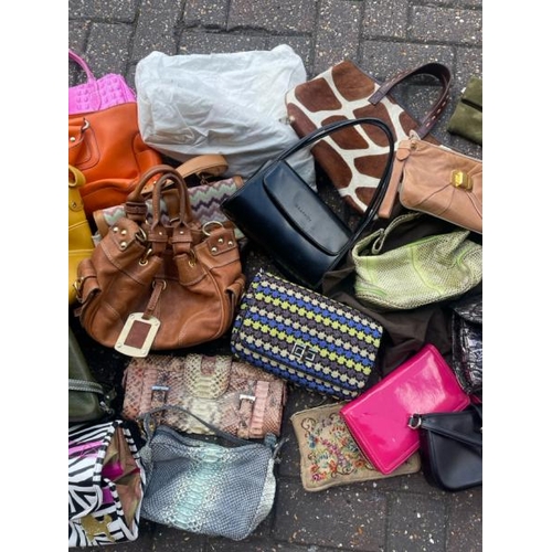 42 - LARGE QUANTITY OF HANDAGS, BRANDS INCL. CARLA FERRERI, CELINE, TODS, LUELA, MISSONI, JUICY COUTURE /... 