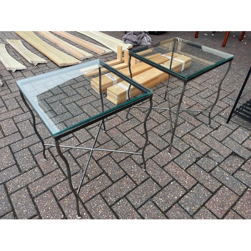 7 - PAIR OF METAL FRAMED GLASS TOP SIDE TABLES, 56CM HIGH X 45CM WIDE X 45CM DEEP / CONTAINER NO: 270863