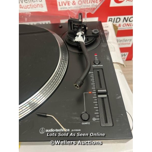 8026 - AUDIO-TECHNICA AT-LP120XUSB TURNTABLE / POWERS UP & SPINS / SIGNS OF USE / BROKEN LID / NOT FULLY TE... 