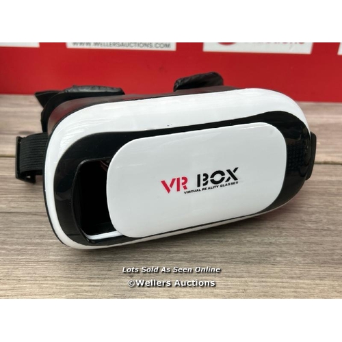 8108 - VR BOX VERTUAL REALITY GLASSES, SIGNS OF USE  / T22