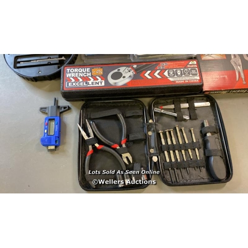 9573 - X1 RABI TOOLKIT, X1 TORQUE WRENCH, X1 PYROGRAPHY TOOL 30W, X1 VOLTAGE TESTER, X1 RTRMAX HOLE SAW 8 S... 