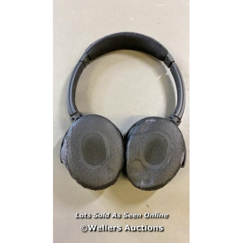 9609 - BOSE HEADPHONES