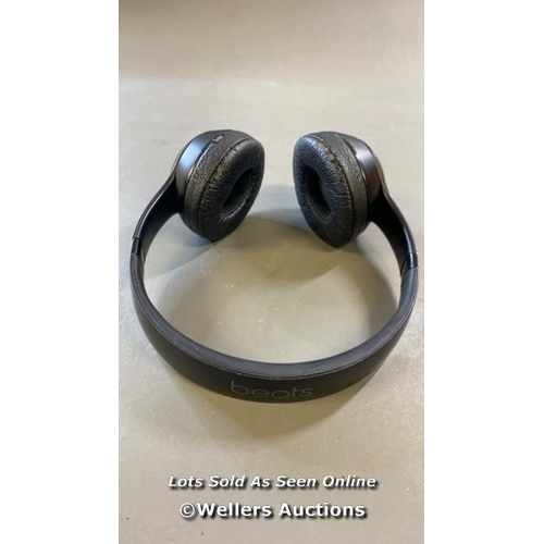 9621 - APPLE BEATS SOLO3 WIRELESS ON-EAR HEADPHONES MODEL A1796