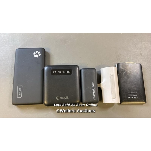 9697 - X5 POWER BANKS INCL. MUVIT AND INIU