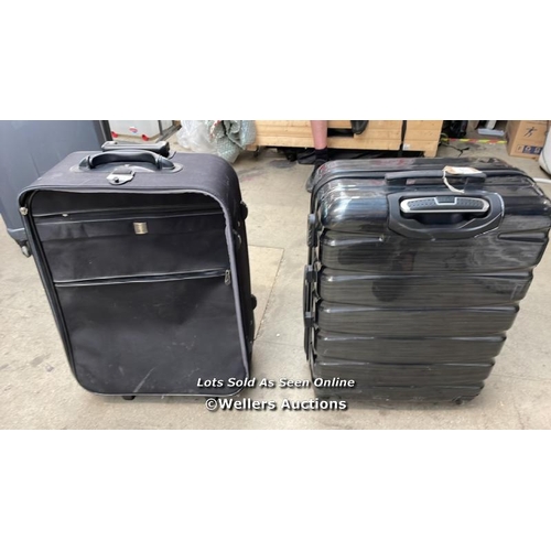 3822 - X2 PRE-OWNED SUITCASE INCL. FLIGHT KNIGHT / H1