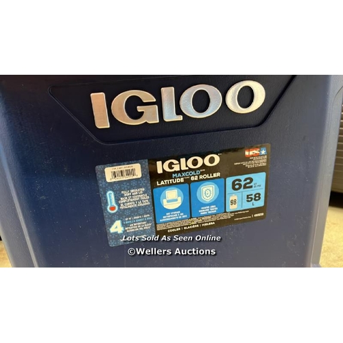 943 - IGLOO MAX COLD 58 LITRE ROLLER COOL BOX