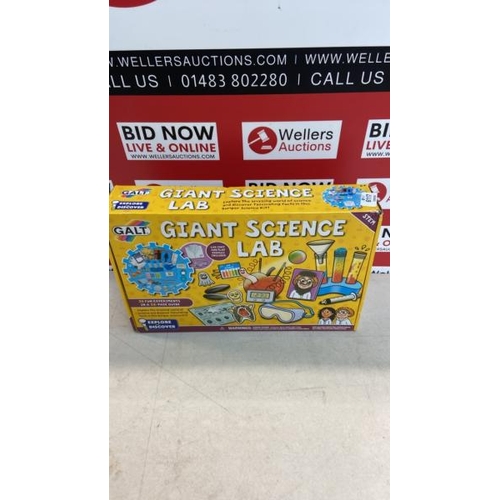 6117 - GALT GIANT SCIENCE LAB  / NEW / DAMAGED BOX / G45