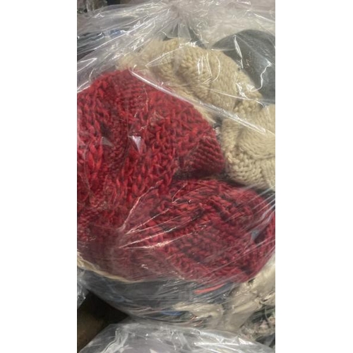 6445 - BAG OF SCARVES, HATS AND GLOVES