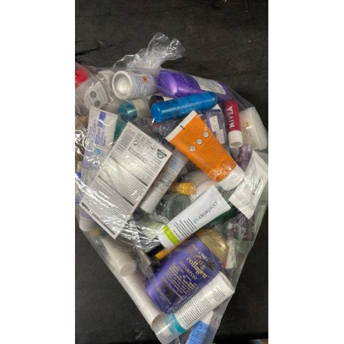 6452 - BAG OF PART USED COSMETICS