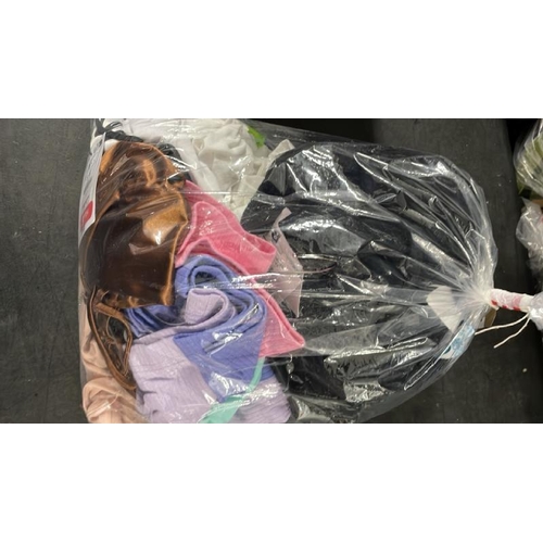 6499 - BAG OF NEW MIXED CLOTHES