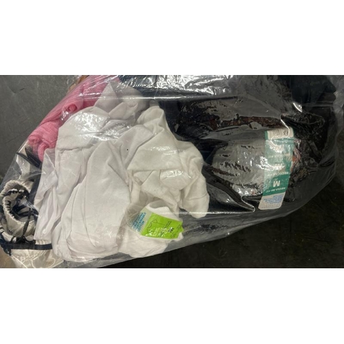 6499 - BAG OF NEW MIXED CLOTHES