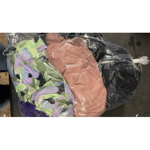 6500 - BAG OF NEW MIXED CLOTHES