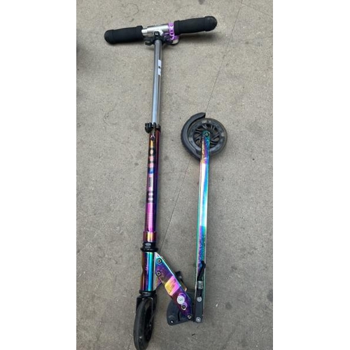 6538 - MICRO PRE-OWNED SCOOTER / T27