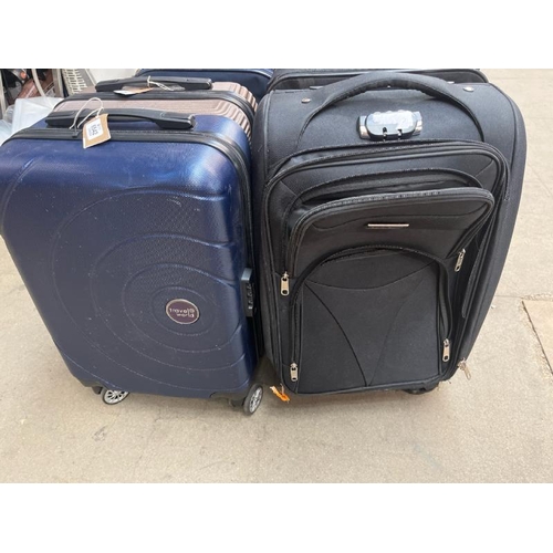 6542 - X2 PRE-OWNED SUITCASES INCL. TRAVEL WORLD / H6