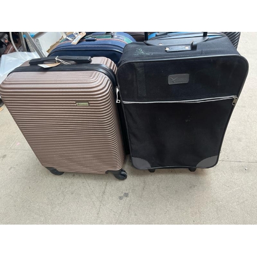 6543 - X2 PRE-OWNED SUITCASES INCL. EZZYROL / H6