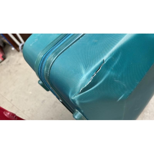 6547 - X2 PRE-OWNED SUITCASES INCL. HAMPTON / H16