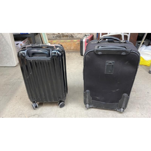 6549 - X2 PRE-OWNED SUITCASES INCL. PORTLAND / H16