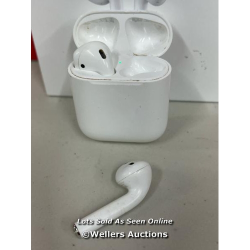 1039 - APPLE AIRPODS / 2ND GEN / WITH CHARGING CASE / MV7N2ZMA / POWERS UP / DOESN�T CONNECT VIA BLUETOOTH ... 