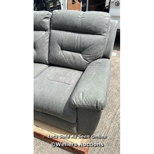 986 - KUKA JUSTIN GREY FABRIC POWER RECLINING 2 SEATER SOFA / MINIMAL SIGNS OF USE