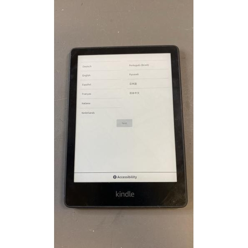 9563 - AMAZON KINDLE PAPERWHITE / 11TH GEN /  M2L3EK / RESTORED TO FACTORY DEFUALTS