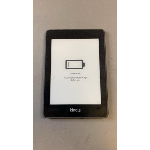 9568 - AMAZON KINDLE PAPERWHITE / RESTORED TO FACTORY DEFUALTS