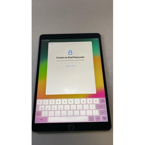 9592 - APPLE IPAD AIR - 3RD GEN (2019) / A2152, 256GB, SERIAL: F9FY61RDLMPL - ICLOUD UNLOCKED AND FACTORY S... 