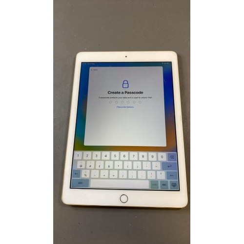 9593 - APPLE IPAD - 5TH GEN / A1822, 128GB, SERIAL: F9FTP0J9HP9Y - ICLOUD UNLOCKED AND FACTORY SETTINGS RES... 