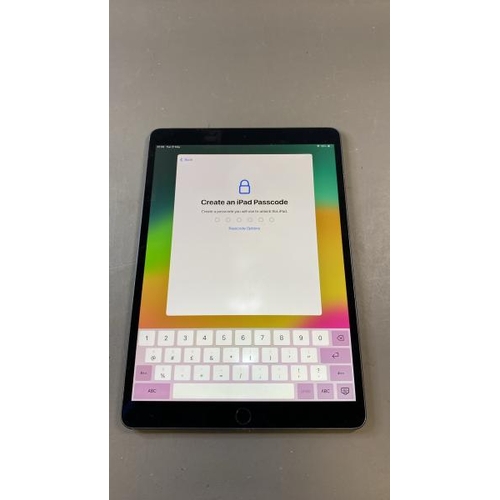 9595 - APPLE IPAD AIR - 3RD GEN (2019) / A2152, 256GB, SERIAL: F9FZC2FJLMPL - ICLOUD UNLOCKED AND FACTORY S... 