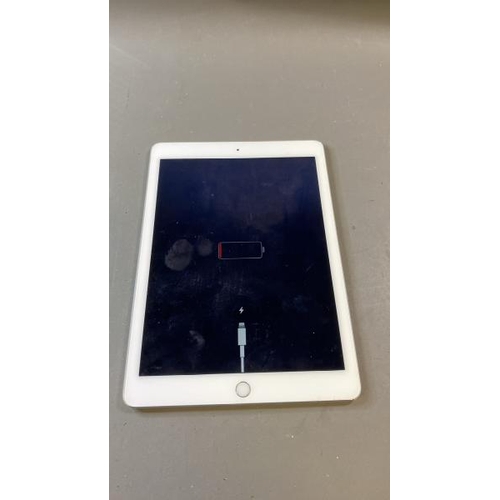 9598 - APPLE IPAD AIR 2 / A1567, 64GB, SERIAL: DXQL12JG5YM - ICLOUD UNLOCKED AND FACTORY SETTINGS RESTORED