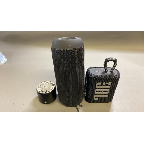 9639 - X3 SPEAKERS INCL. EWA, JUICE BOOM AND JBL GO 3