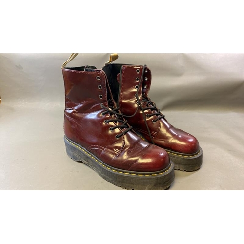 9732 - PAIR OF DR. MARTENS V JADON II BOOTS SIZE 10/UK