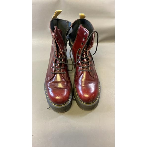 9732 - PAIR OF DR. MARTENS V JADON II BOOTS SIZE 10/UK