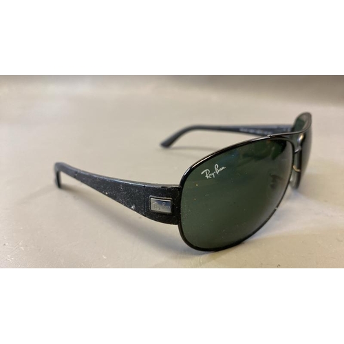 9756 - RAY-BAN RB3467 SUNGLASSES INCL. CASE