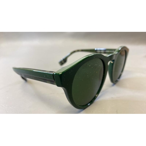 9760 - BURBERRY B4359 SUNGLASSES INCL. CASE