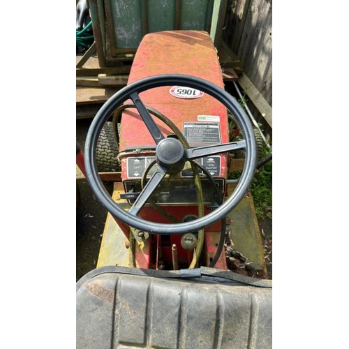 1065 - WHEEL HORSE C-161 RIDE-ON MOWER, NO KEY / ALL LOTS ARE LOCATED IN SL0 9LG, REGRETFULLY WE DO NOT OFF... 