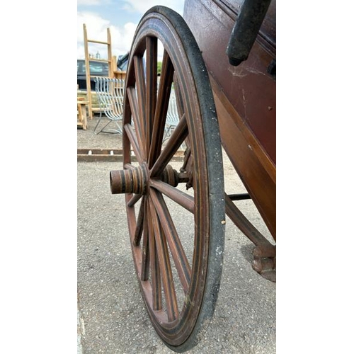 1070 - AN ANTIQUE HORSE CART WITH LEAF SPRING SUSPENSION  / ALL LOTS ARE LOCATED IN SL0 9LG, REGRETFULLY WE... 