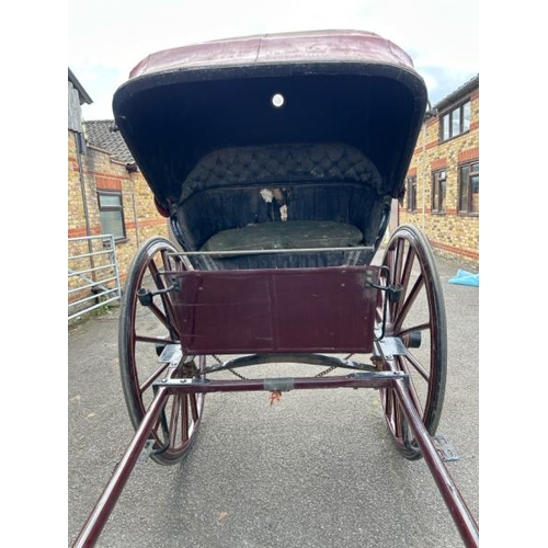 1071 - AN ANTIQUE DOCTORS HORSE CART WITH LEAF SPRING SUSPENSION / ALL LOTS ARE LOCATED IN SL0 9LG, REGRETF... 