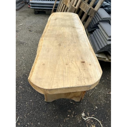 1087 - A WOODEN BENCH, 53CM (H) X 130CM (L) / ALL LOTS ARE LOCATED IN SL0 9LG, REGRETFULLY WE DO NOT OFFER ... 