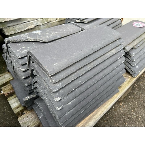 1091 - A PALLET OF APPROX X50 BLUE RIDGE ROOF TILES, MOSTLY 18