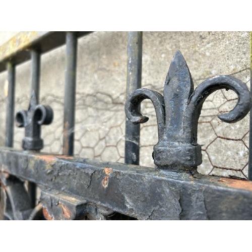 1109 - A PAIR OF HEAVY ORNATE WROUGHT IRON ENTRY GATES WITH POINTED DETAILING, 138CM (W) X 173CM (H) / ALL ... 