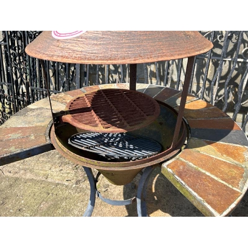 1117 - A GARDEN COOKING/FIREPIT, 120CM (H) / ALL LOTS ARE LOCATED IN SL0 9LG, REGRETFULLY WE DO NOT OFFER S... 