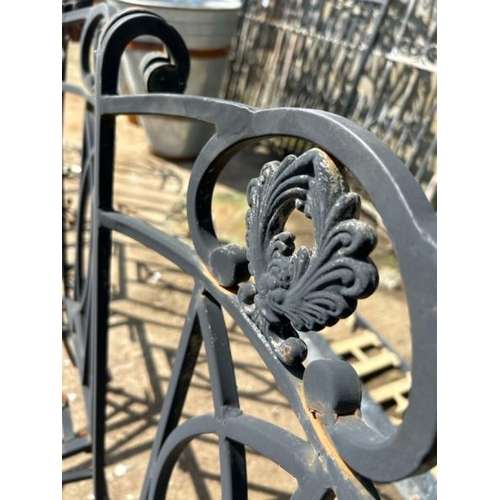 1122 - SIX WROUGHT IRON GARDEN CHAIRS, EACH APPROX 97CM (H) / ALL LOTS ARE LOCATED IN SL0 9LG, REGRETFULLY ... 